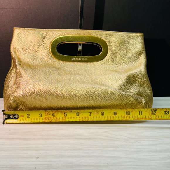 Michael Kors Gold Pebbled Leather Berkley Clutch - Picture 4 of 9